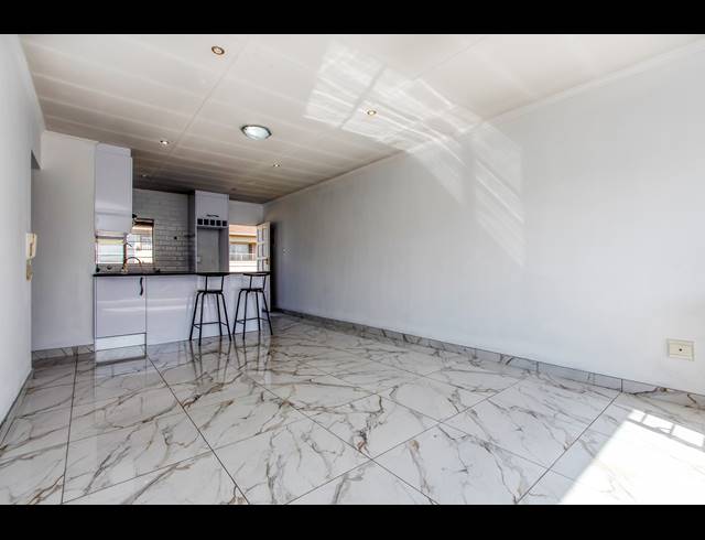 2 BEDROOM APARTMENT FOR SALE IN FERNDALE